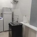 Apartamento 1 Quarto Com Sala E Varanda Espacosa