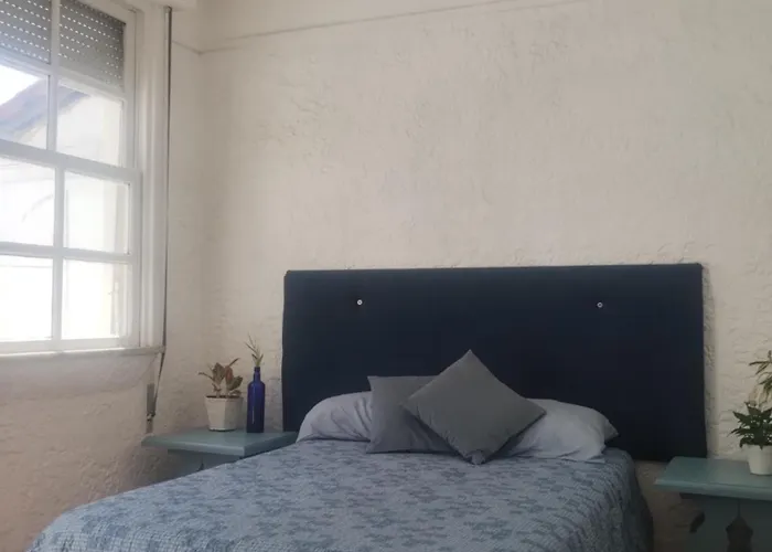 Apartamento 1 Quarto Com Sala E Varanda Espacosa