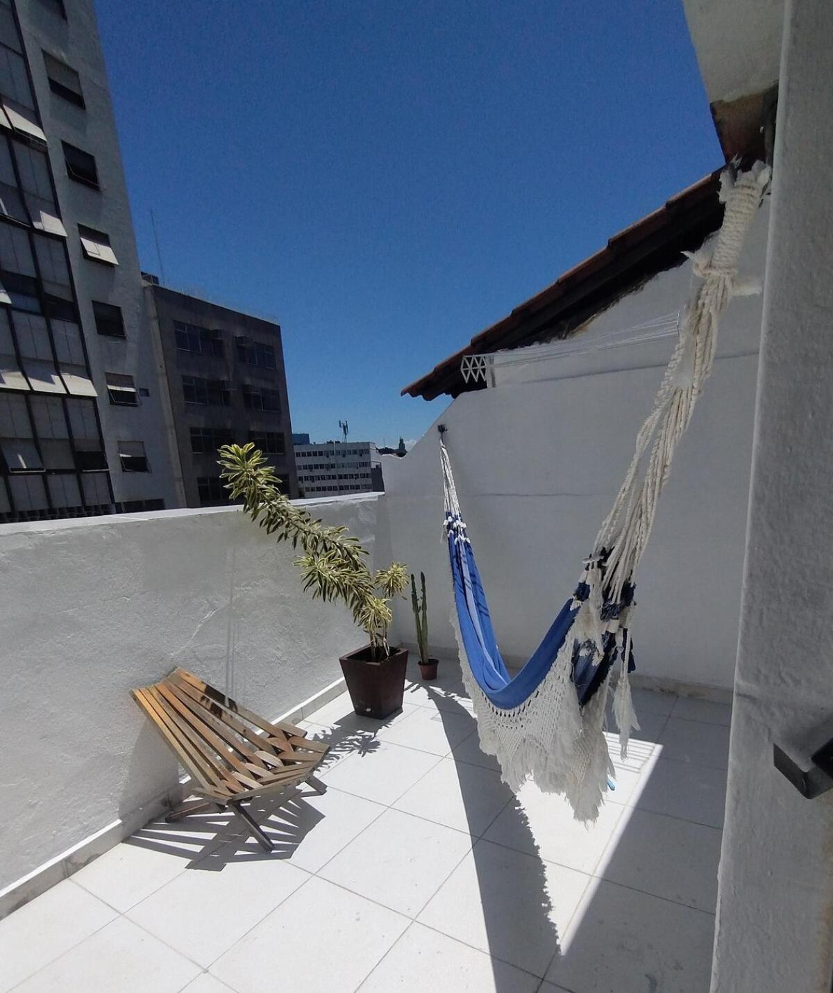 1 Com Sala E Varanda Espacosa Apartamento *