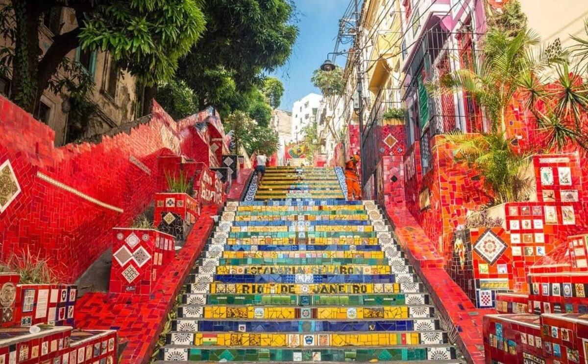 Apartamento 1 Com Sala E Varanda Espacosa
